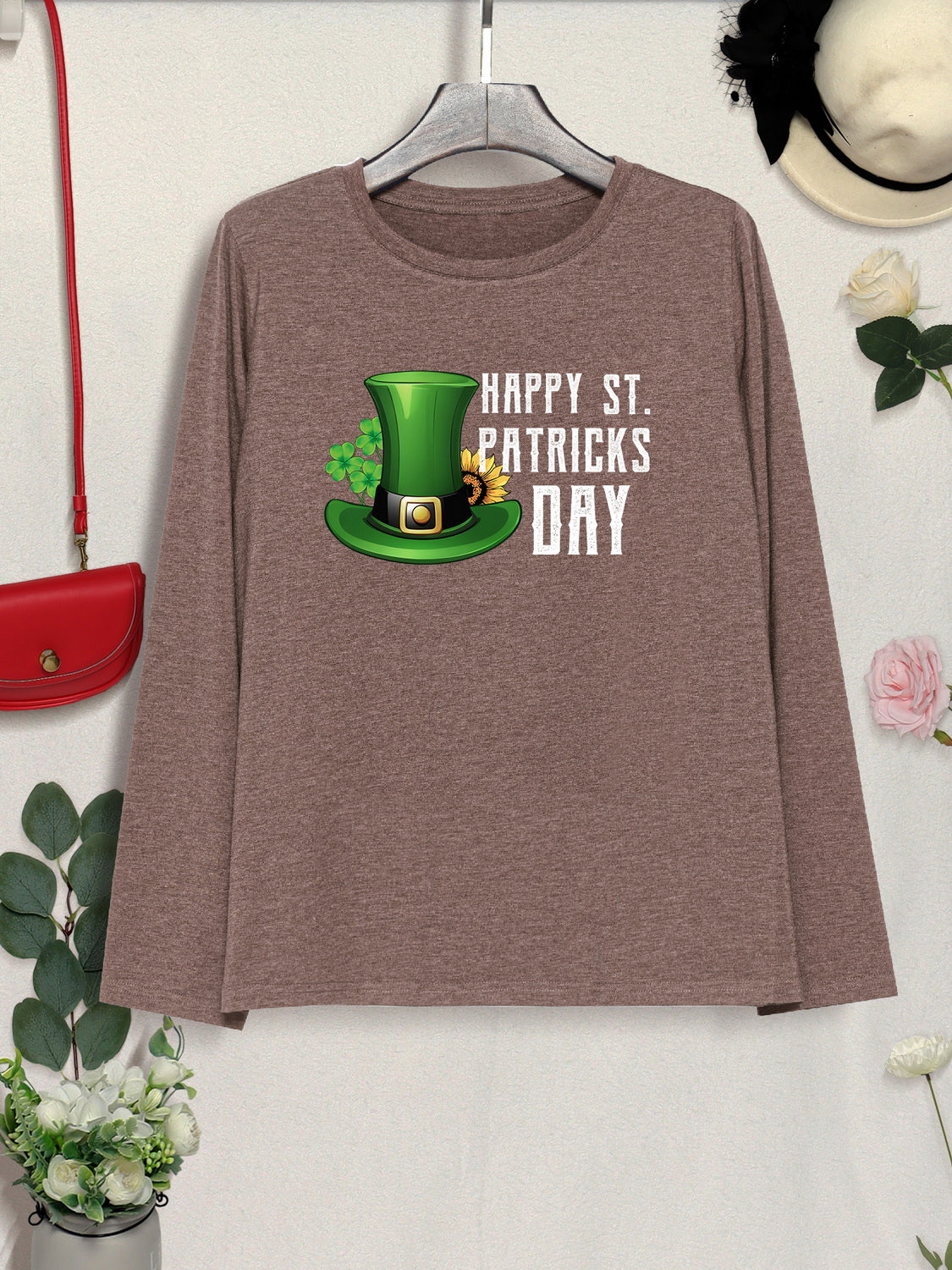 HAPPY ST. PATRICK'S DAY Round Neck T-Shirt