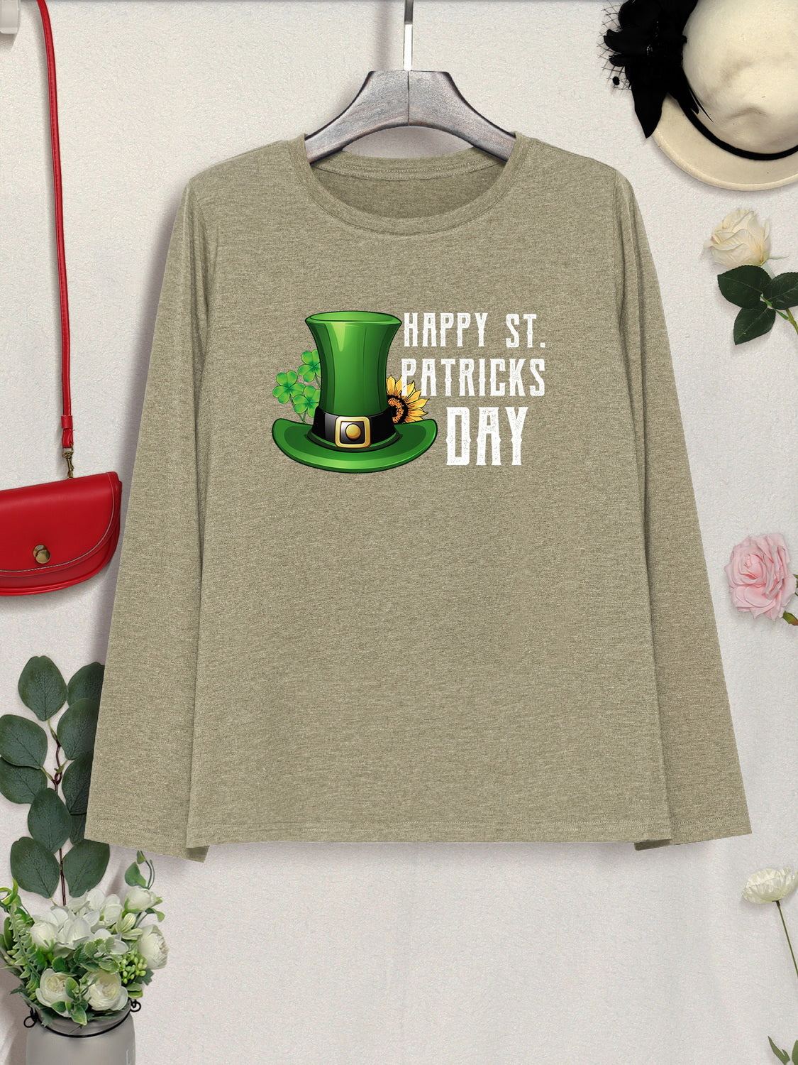 HAPPY ST. PATRICK'S DAY Round Neck T-Shirt